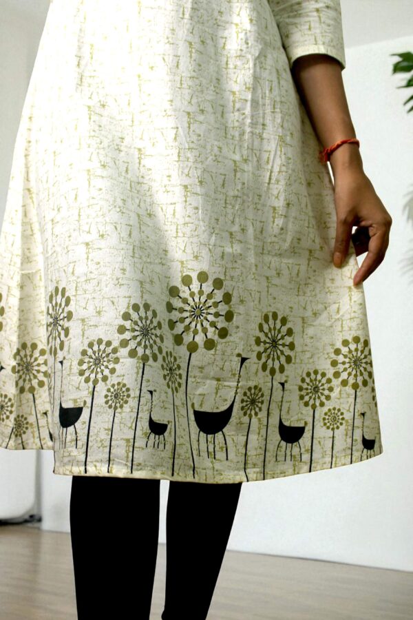 Ivryna – White Peacock Border Long Kurta - Image 3