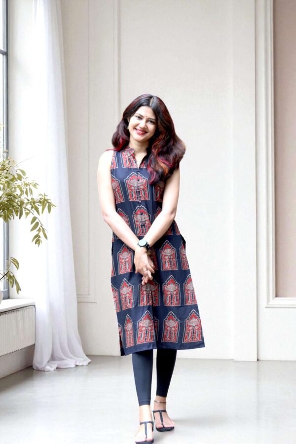 Kavira – Black Temple Print Long Kurta - Image 3