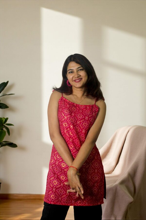 Zyra - Pink Geometric Motif Kurta Top - Image 4