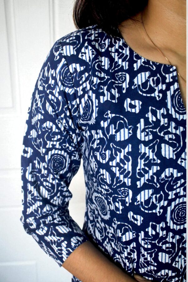 Indirae Navy Ethnic Motif Kurta Top - Image 5