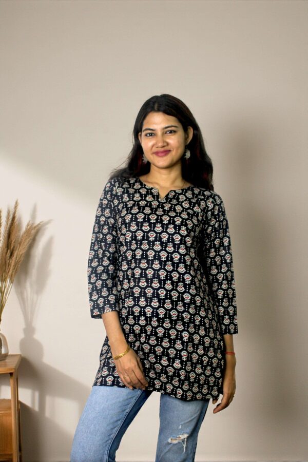 Noira - Black Ethnic Motif Kurta Top - Image 2