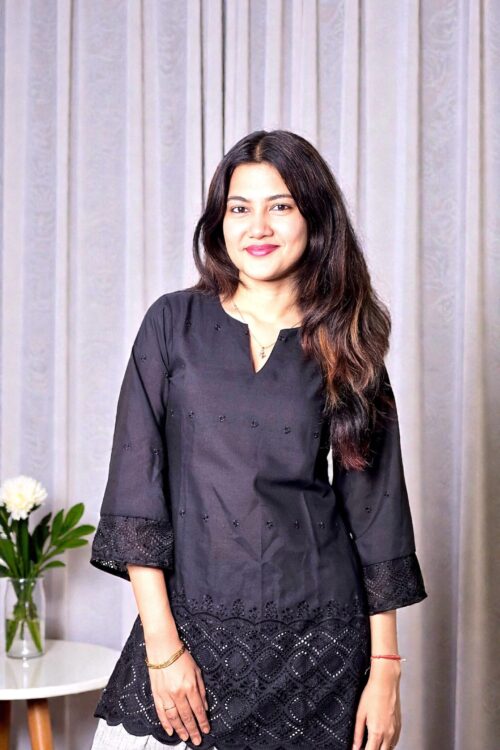 Zariel – Noir Embroidered Cotton Kurta Top