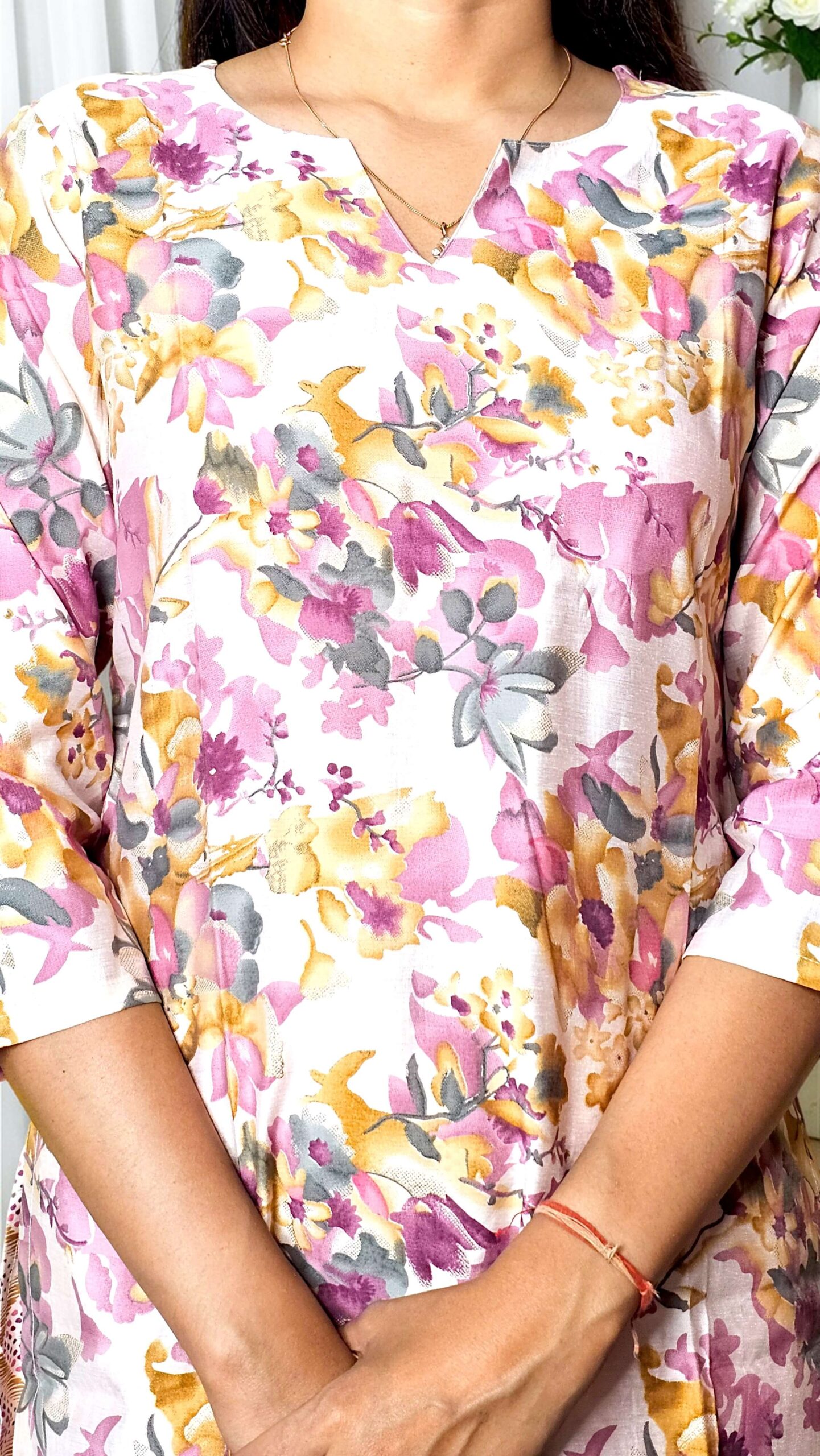 Vareesha – Blush Floral Chanderi Foil Straight Co-ord Set - Image 5