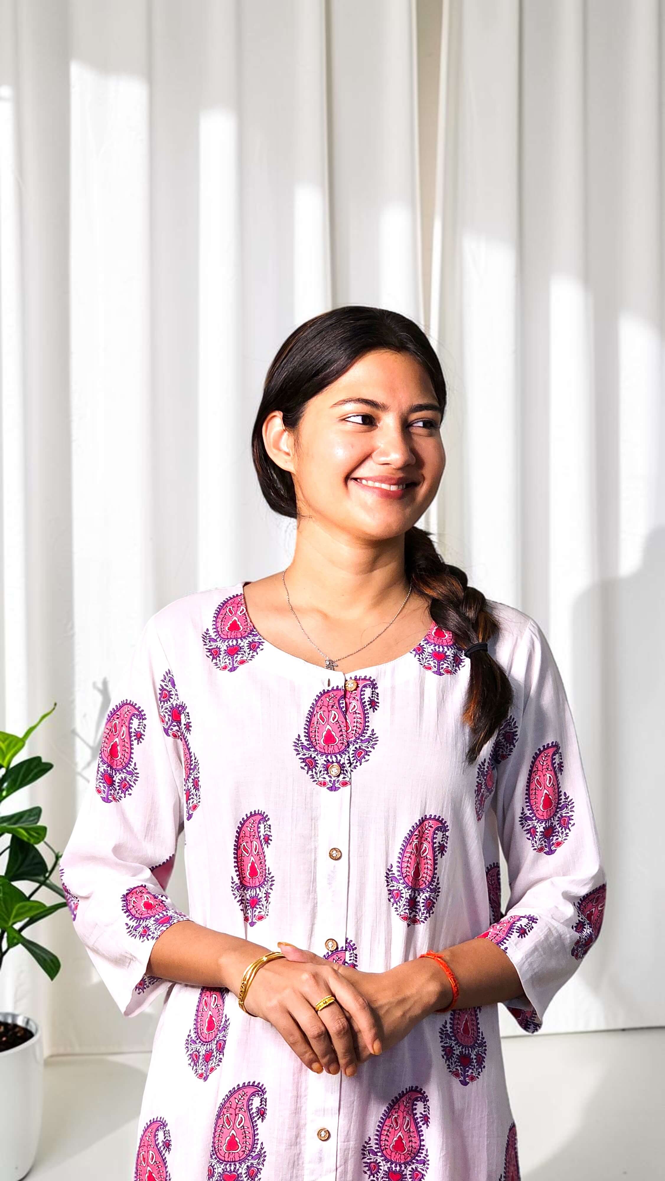Aarya – White Paisley Cotton Kurta - Image 2