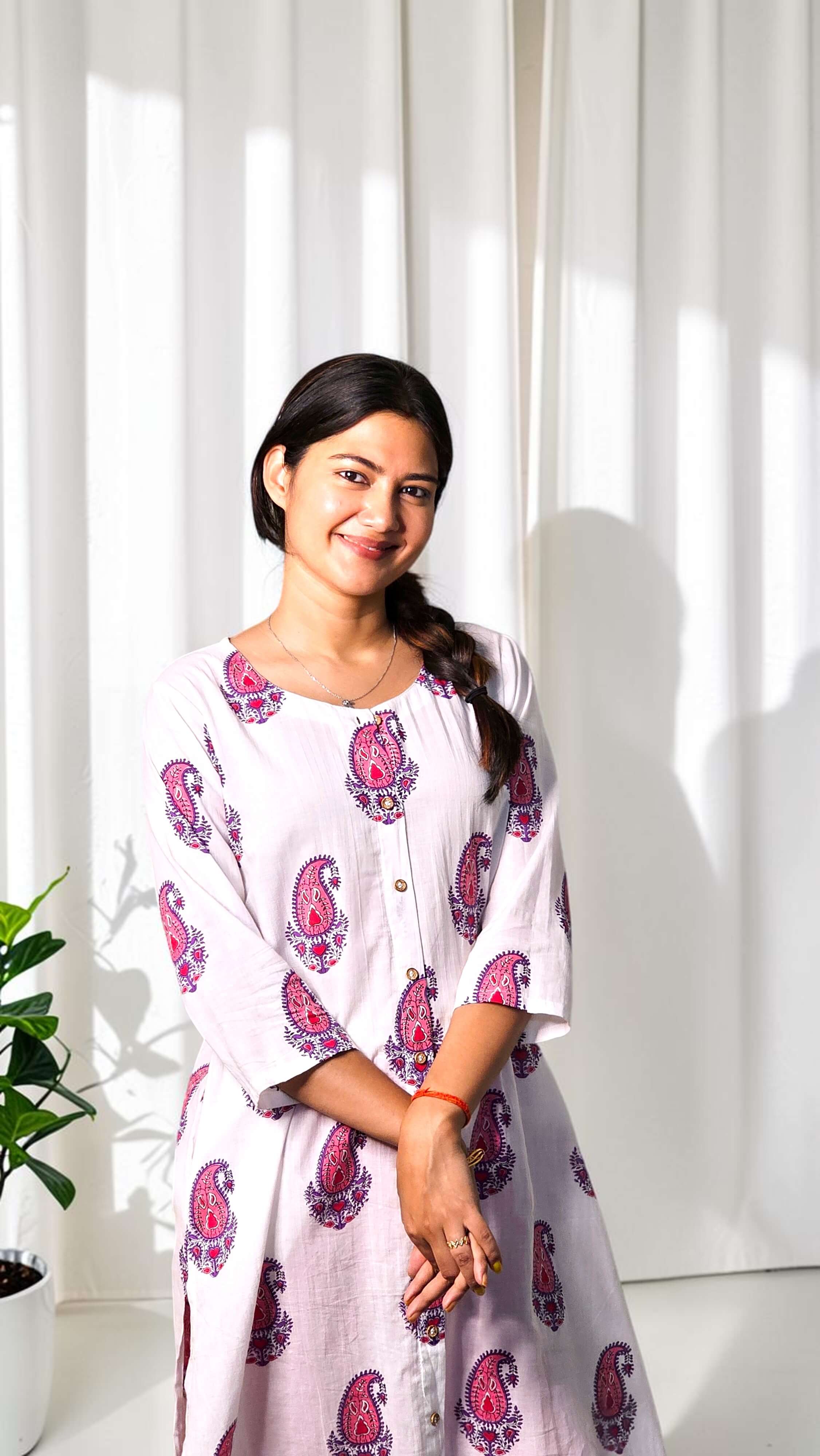 Aarya – White Paisley Cotton Kurta - Image 4