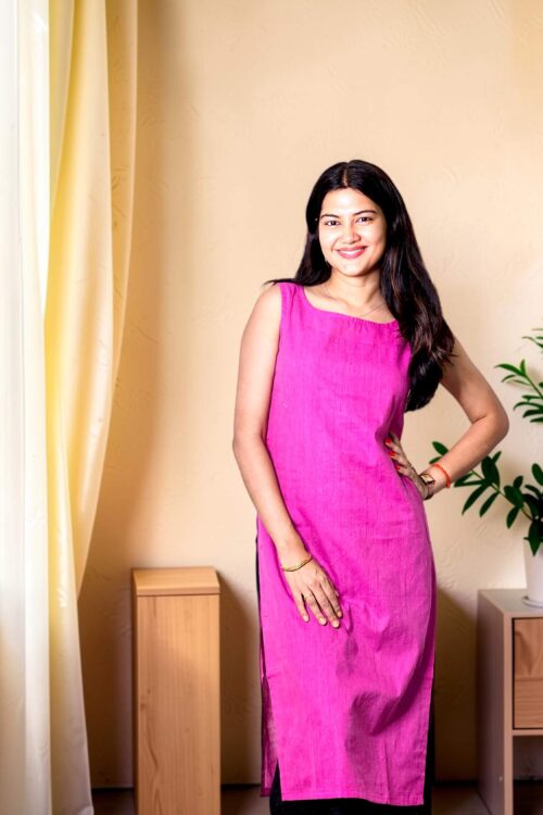 Aarini – Pink Khadi Sleeveless Kurta