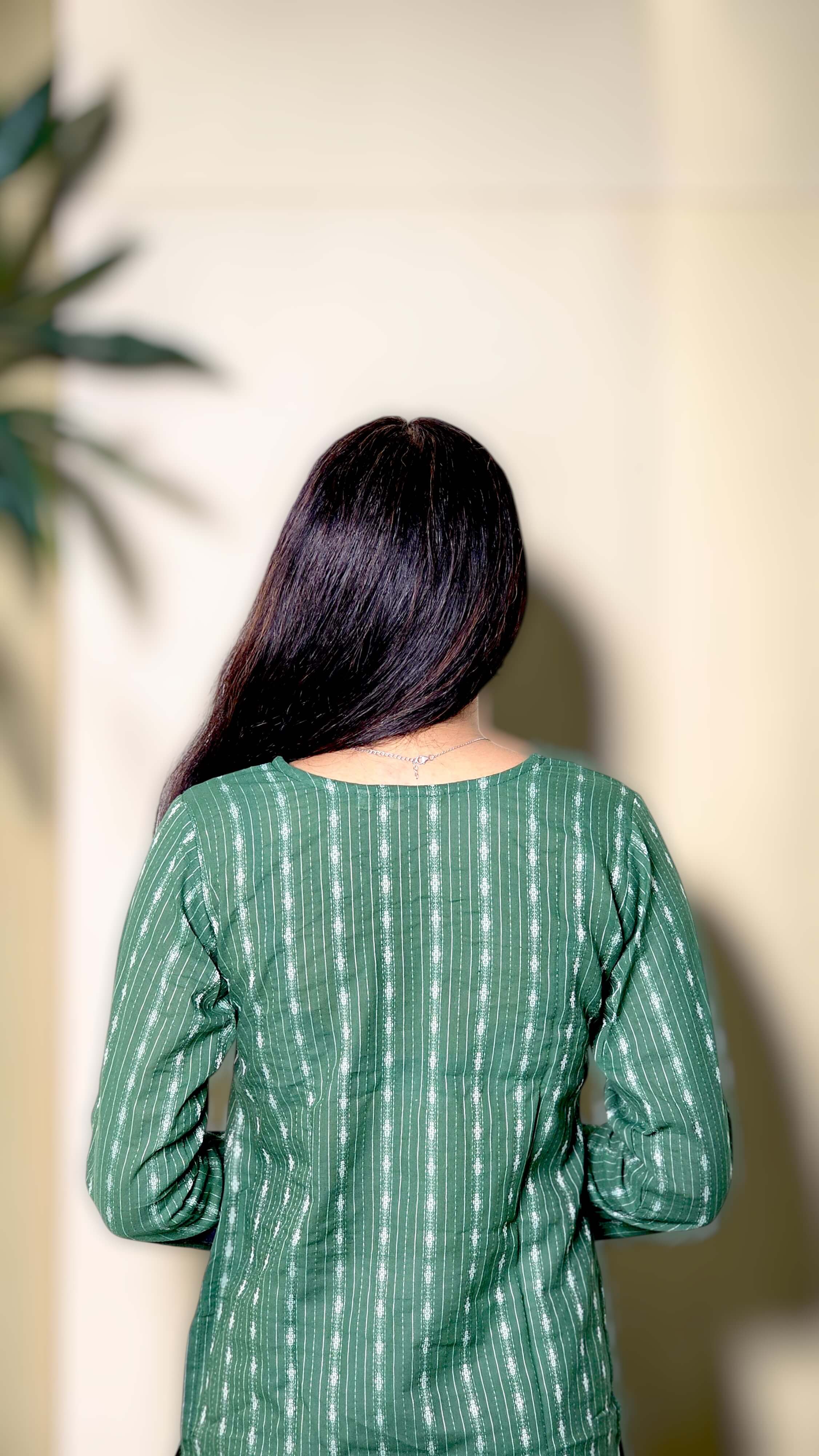 Virelia – Green Katha Cotton Straight Kurta - Image 5